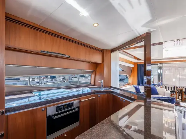 Princess Flybridge 72 Motor Yacht