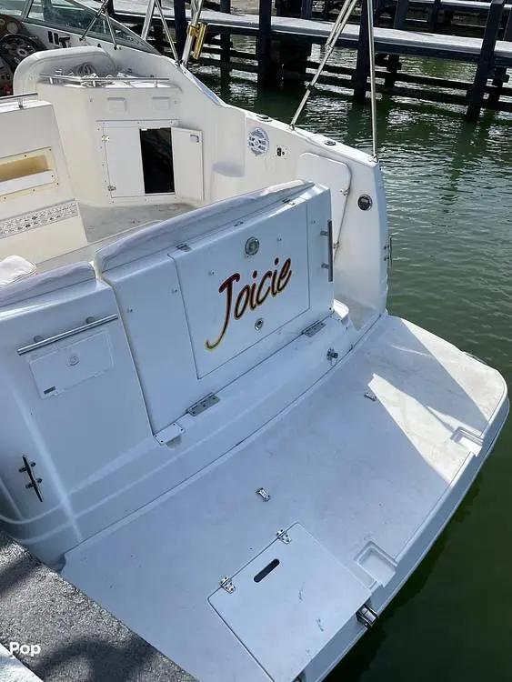 2006 Rinker 270 fiesta vee