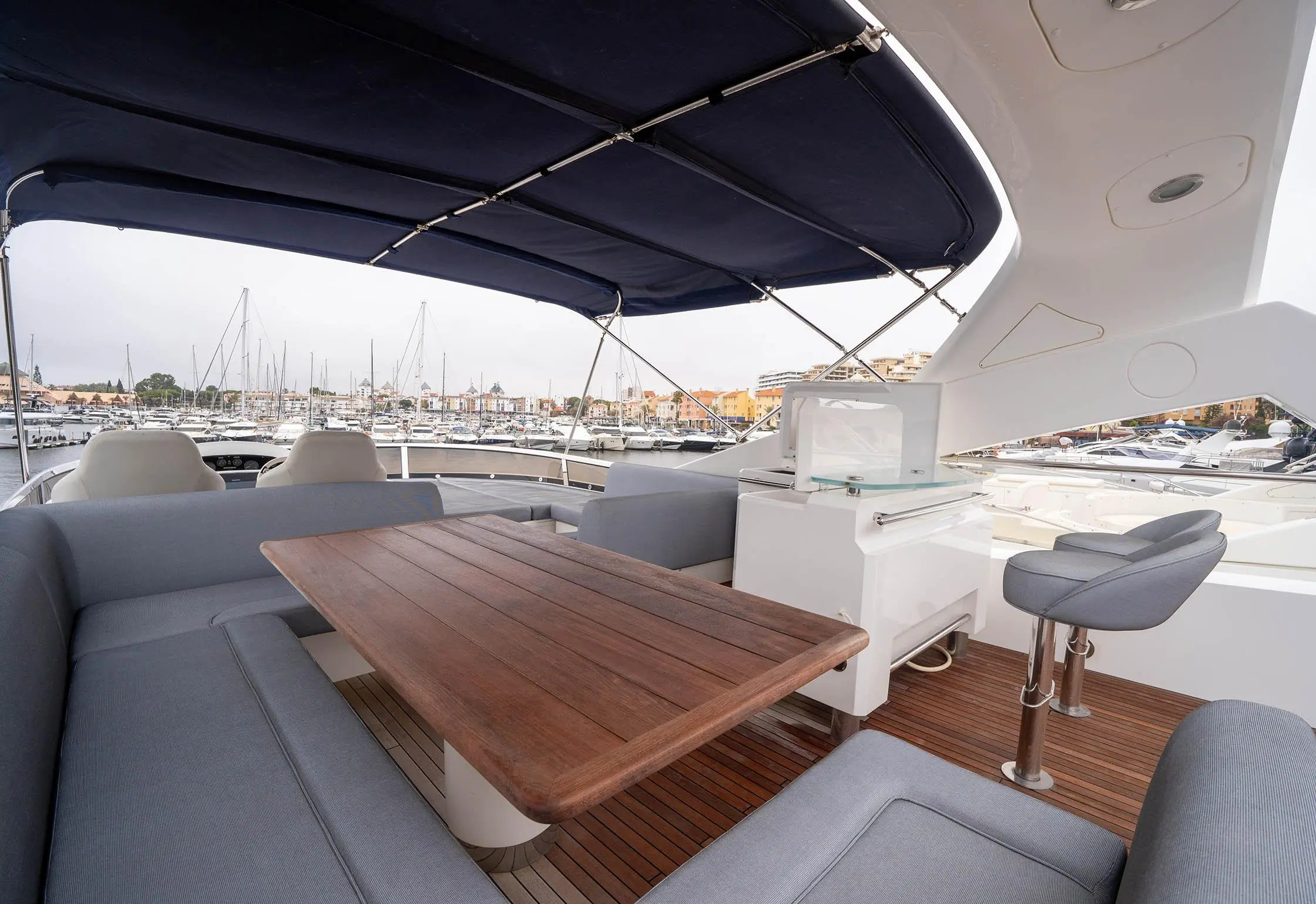 2009 Sunseeker yacht 86