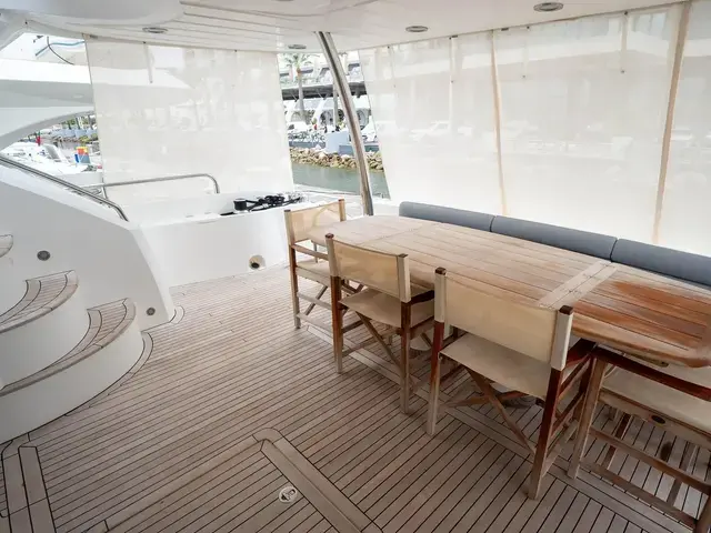 Sunseeker Yacht 86