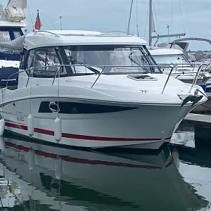 2015 Beneteau Antares 880