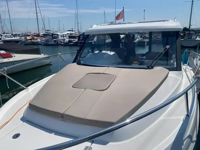 Beneteau Antares 880