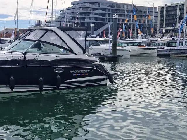 Monterey 295 Sport Yacht