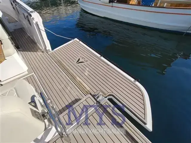 Virtue Yachts V10 Top