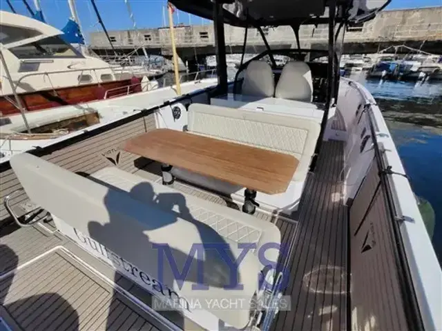 Virtue Yachts V10 Top