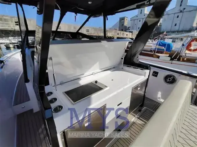 Virtue Yachts V10 Top