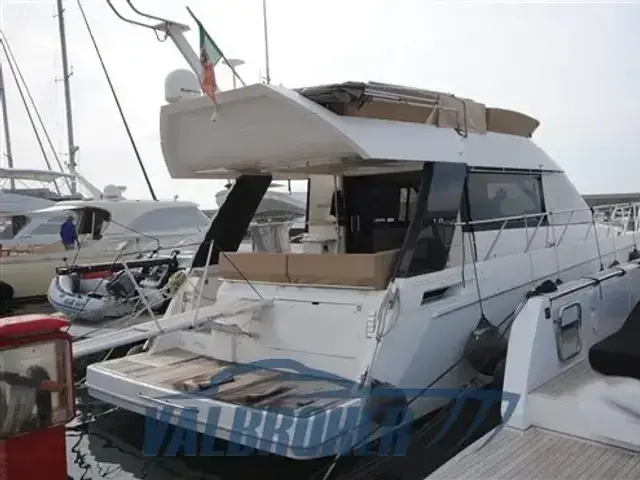 Sealine F46