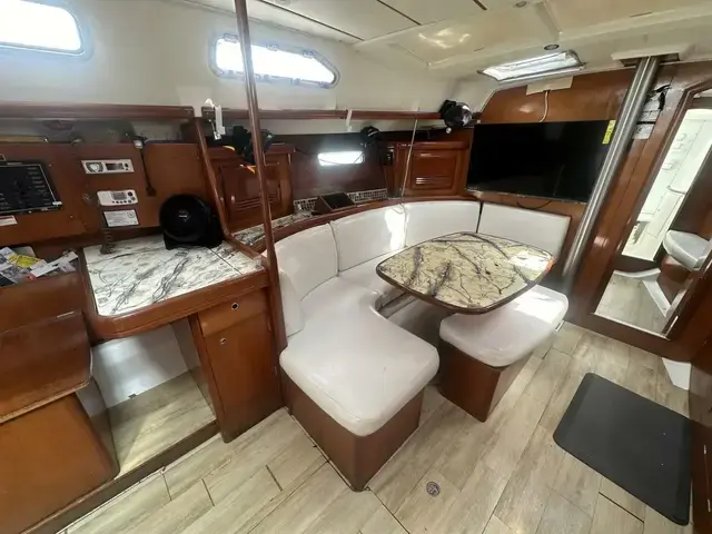 Beneteau Oceanis Clipper 393