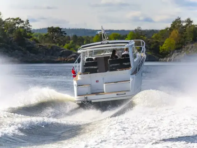 Marex 310 Sun Cruiser