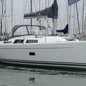 2019 Hanse 348