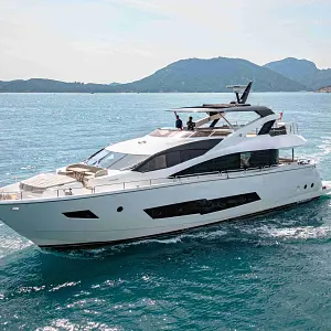 2016 Sunseeker Yacht 86