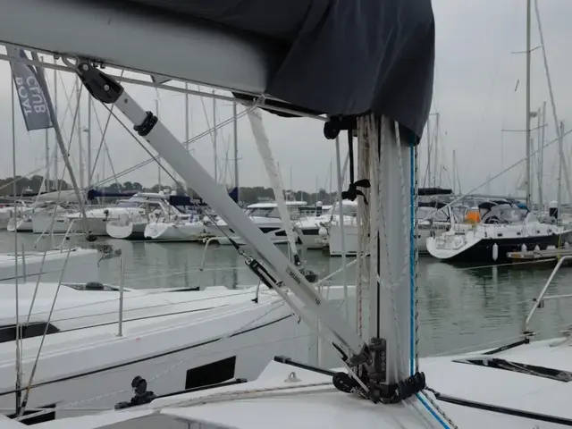 Hanse 348