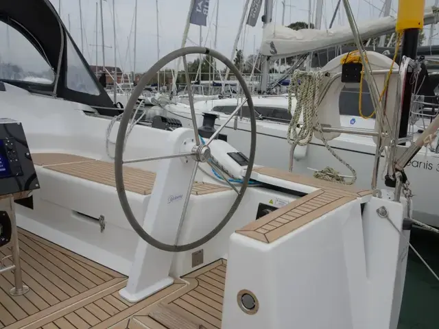 Hanse 348