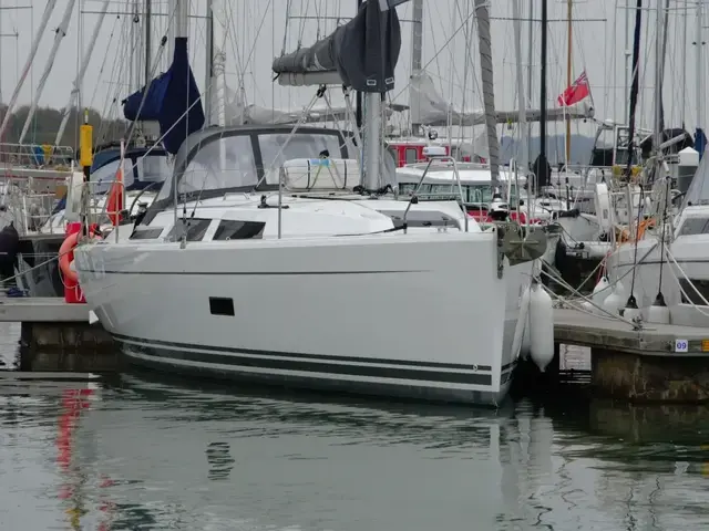 Hanse 348