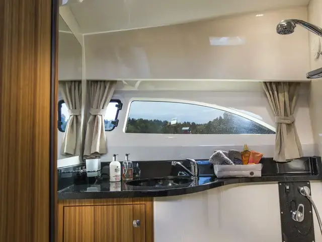 Marex 310 Sun Cruiser