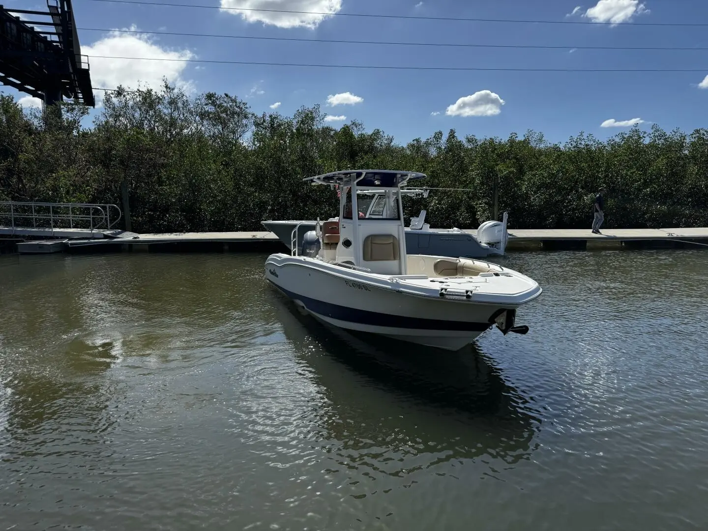 2019 Nauticstar 251 hybrid