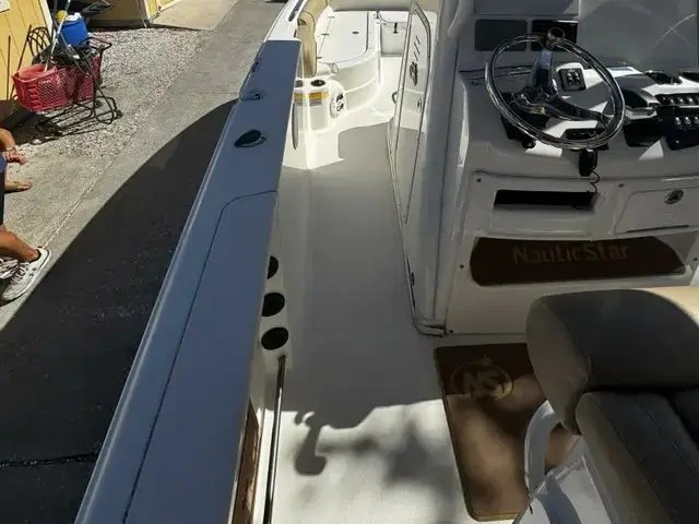 Nauticstar 251 Hybrid