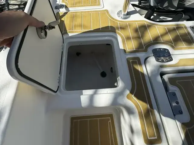 Nauticstar 251 Hybrid