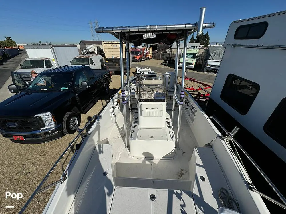 2018 Bayliner element f21