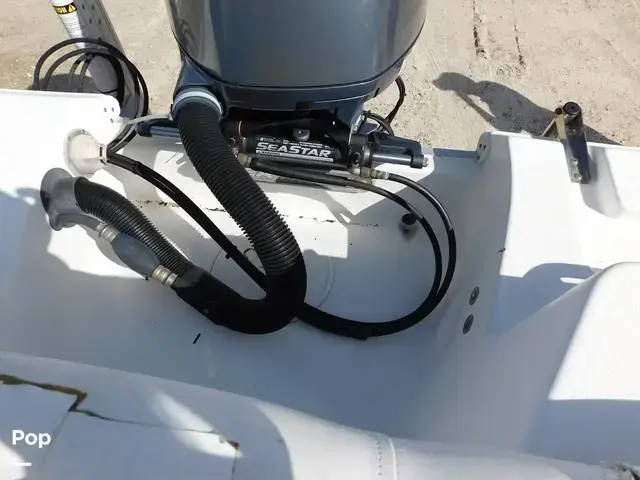 Sea Hunt Ultra 211