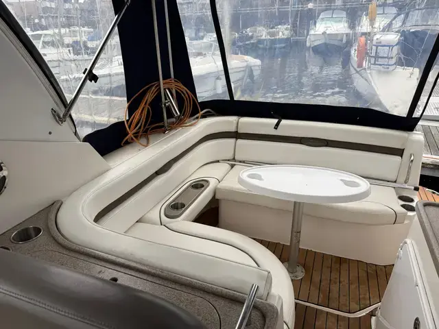 Rinker 280 Express Cruiser