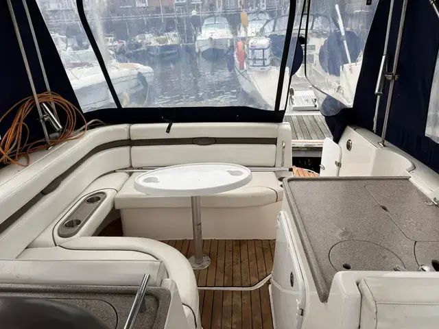 Rinker 280 Express Cruiser