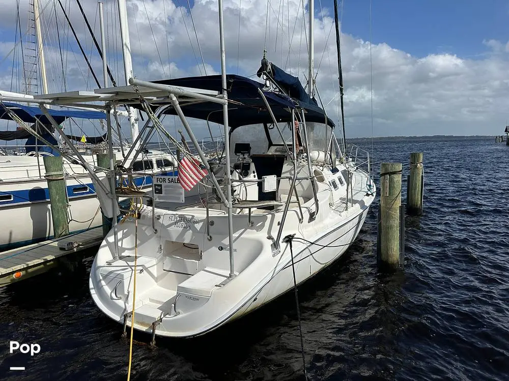 2002 Hunter 326 cruiser