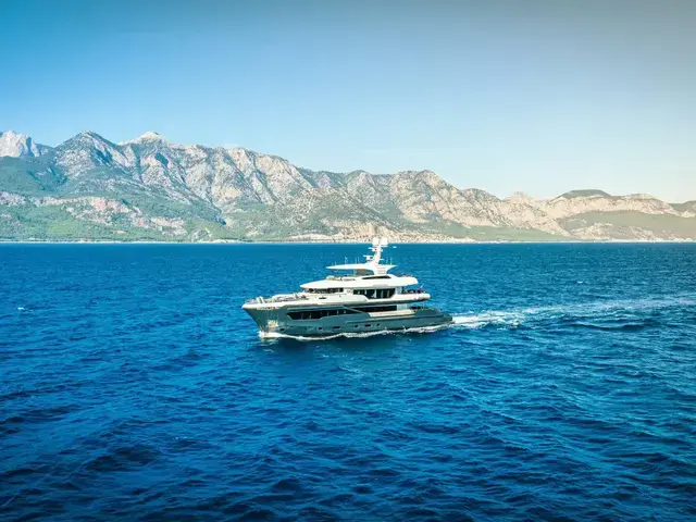 Ava Yachts Custom