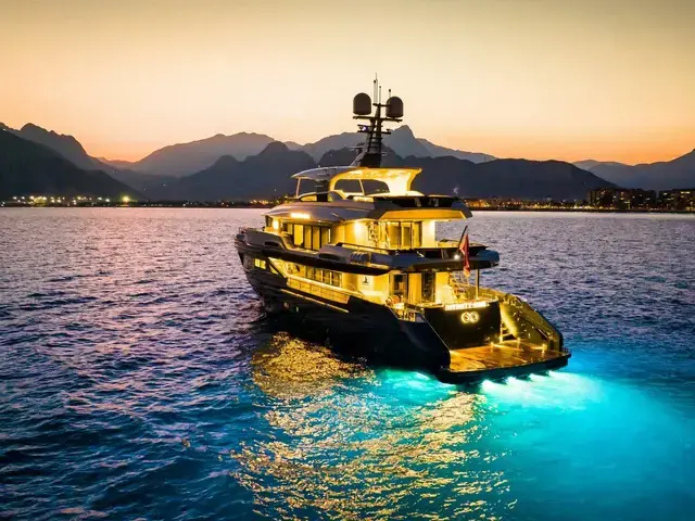 Ava Yachts Custom