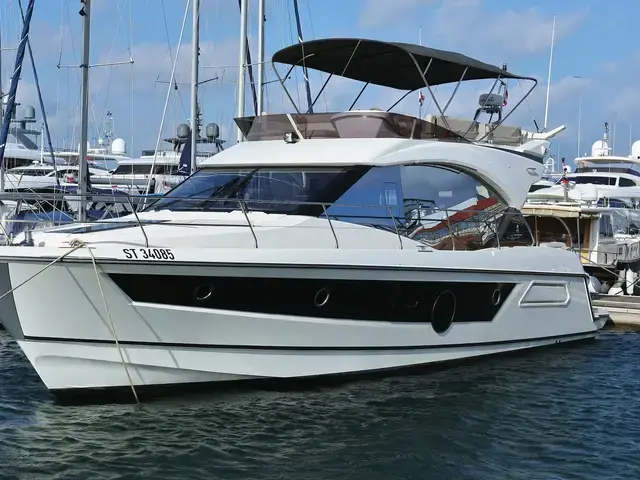 Beneteau 53