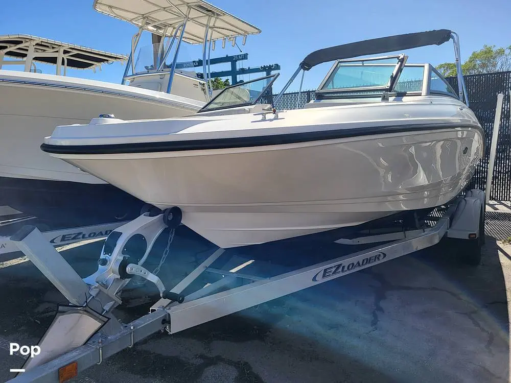 2020 Sea Ray spx 210 ob