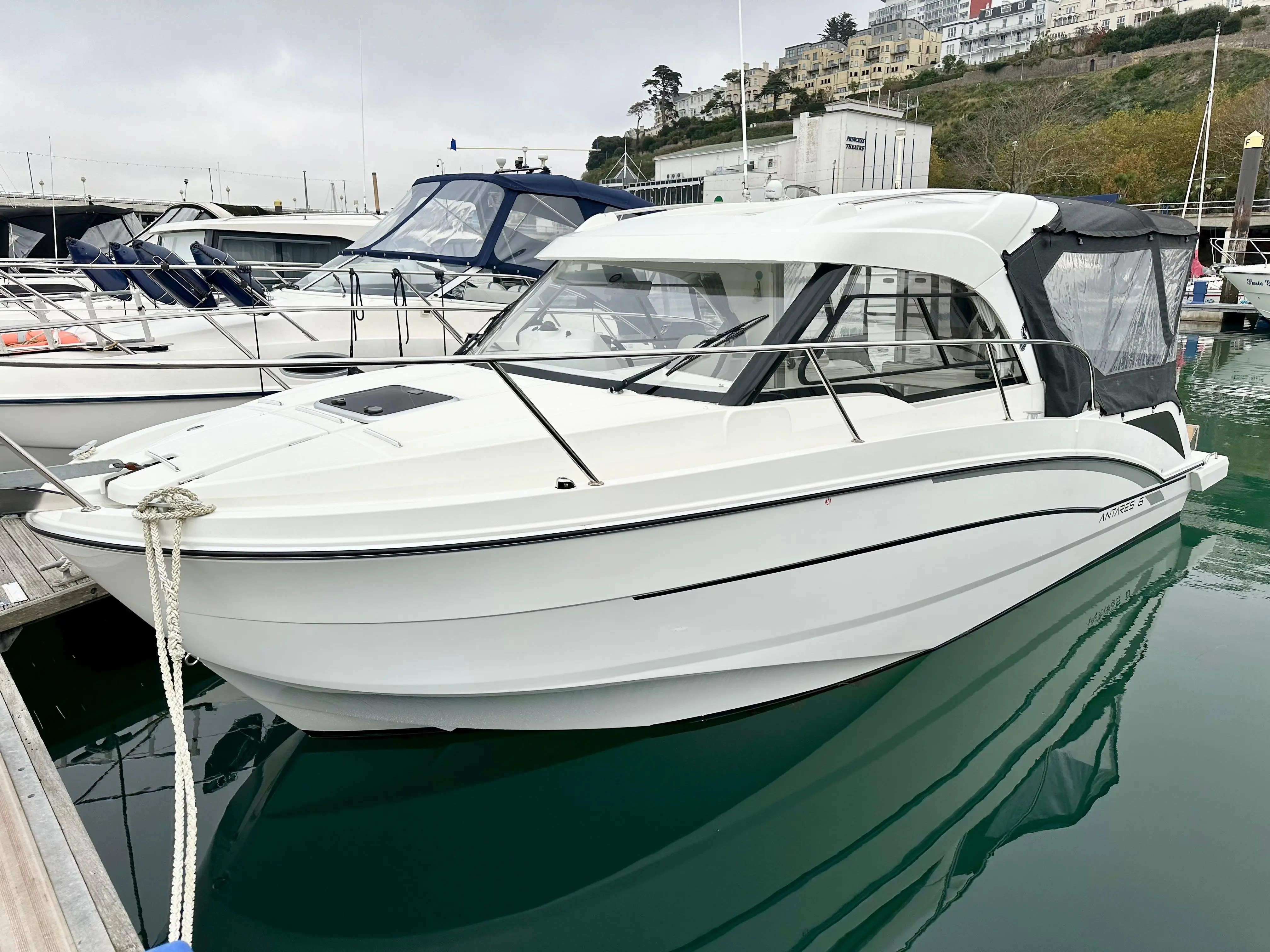 2019 Beneteau antares 8