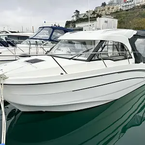 2019 Beneteau Antares 8