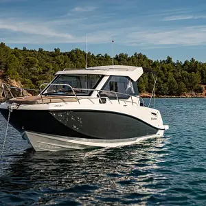 2024 Quicksilver Activ 705 Weekend Cruiser Boat