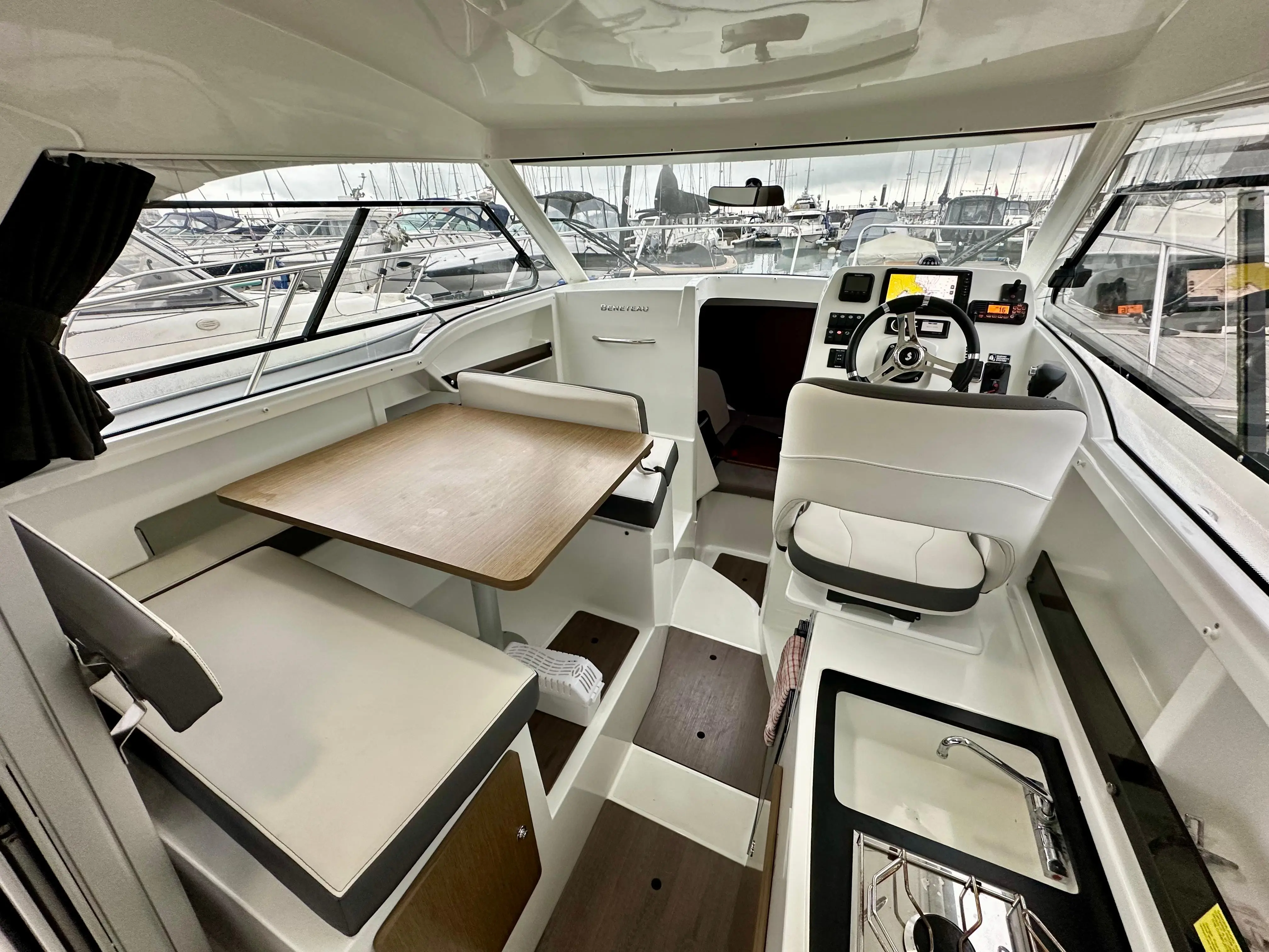 2019 Beneteau antares 8