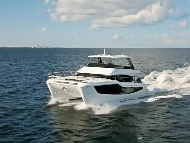 Aquila 50 Power Catamaran