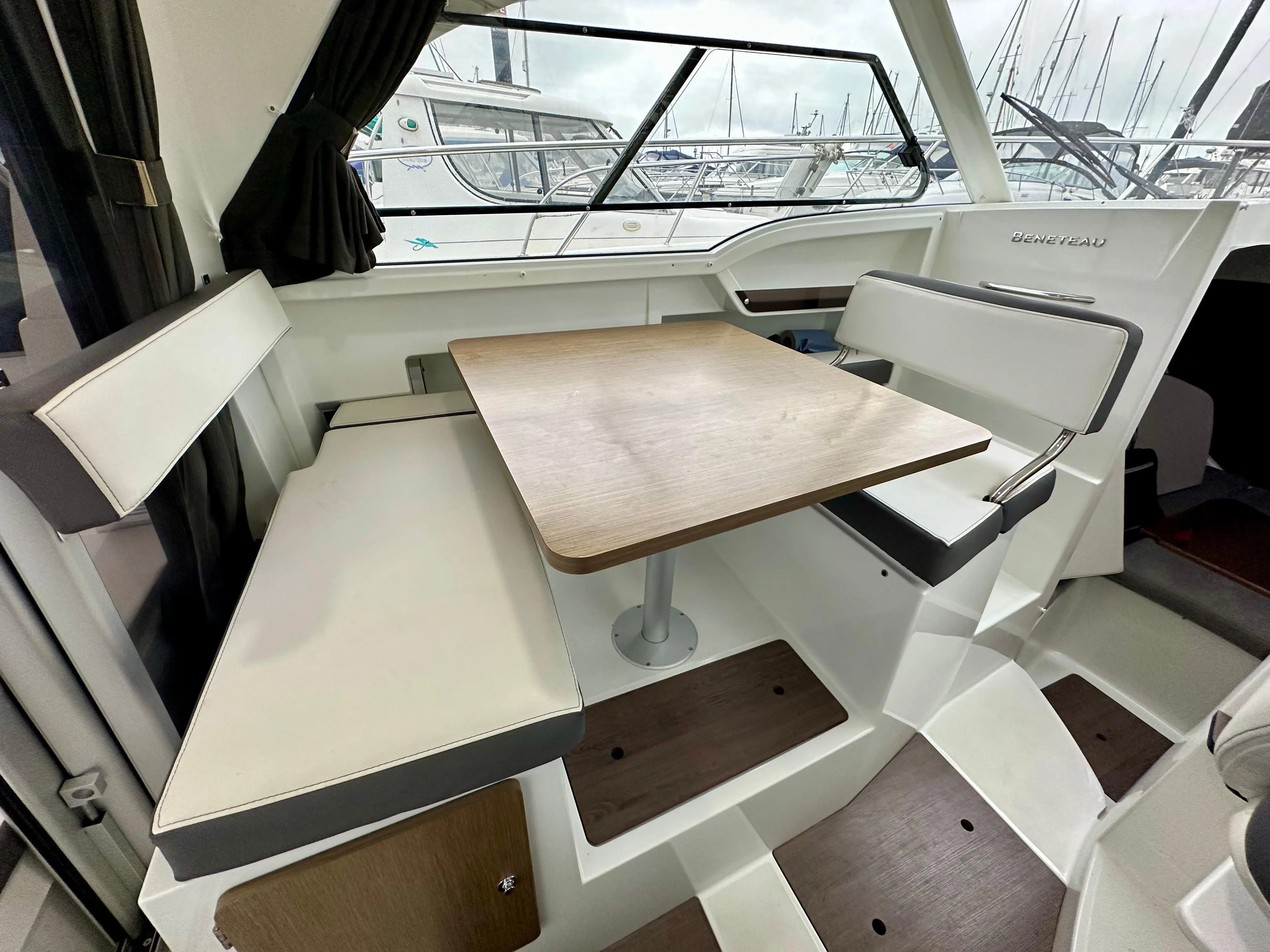 2019 Beneteau antares 8