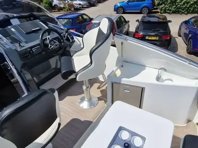 Galeon Galia 700 Sundeck