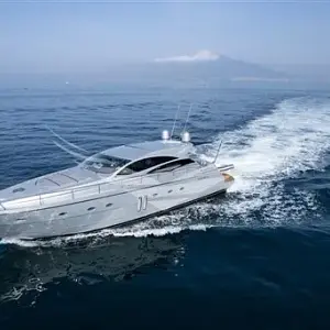 2005 Pershing 62