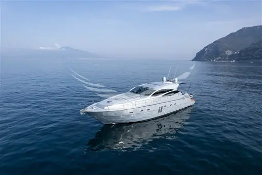 2005 Pershing 62