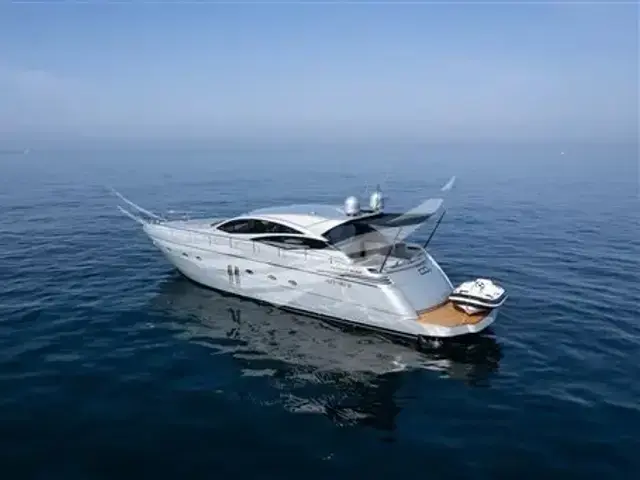 Pershing 62