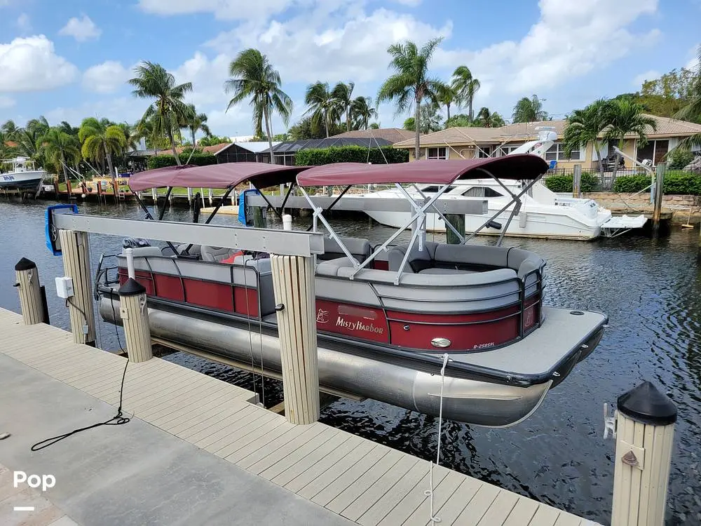 2017 Misty Harbor tritoon 2585