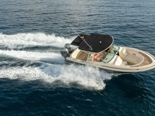 Chris Craft 30 Calypso