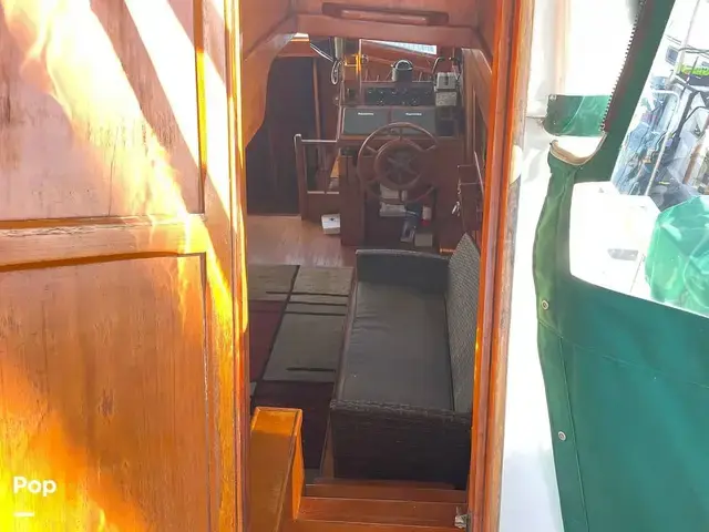 Trader 43 Double Cabin