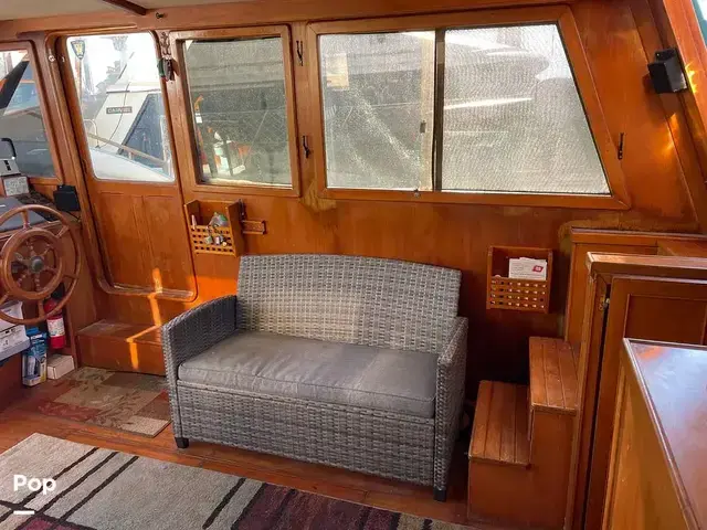 Trader 43 Double Cabin