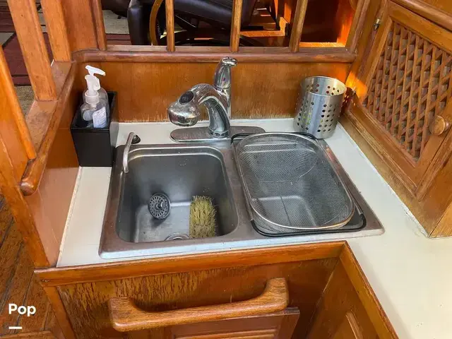 Trader 43 Double Cabin