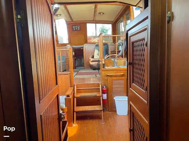 Trader 43 Double Cabin