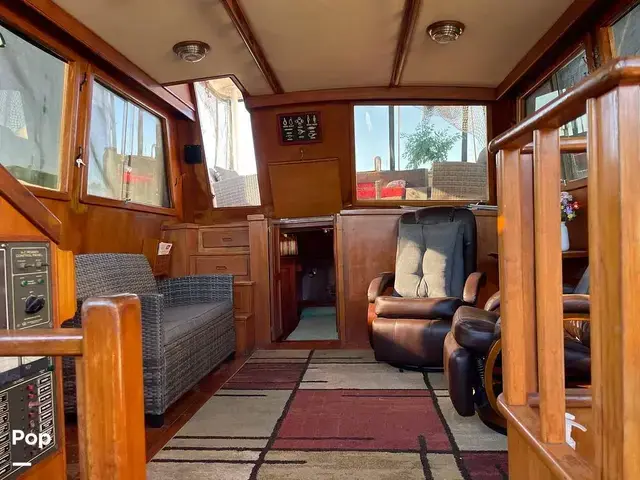 Trader 43 Double Cabin