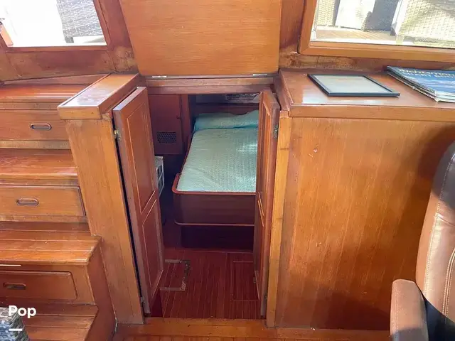 Trader 43 Double Cabin