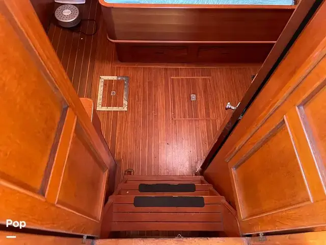 Trader 43 Double Cabin